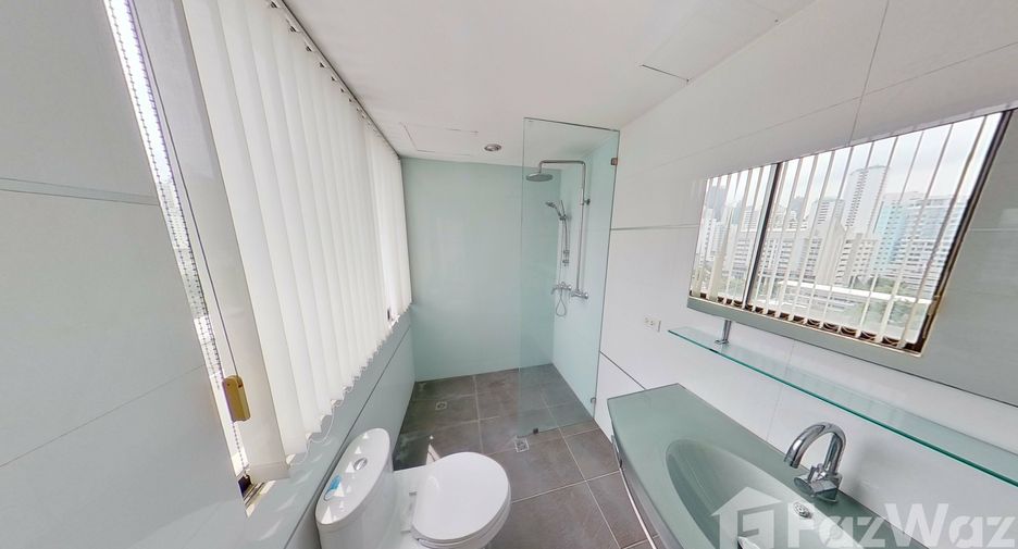 For rent 3 bedrooms condo in Watthana, Bangkok