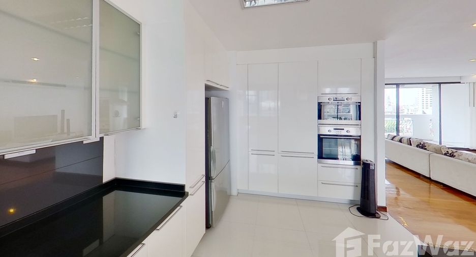For rent 3 bedrooms condo in Watthana, Bangkok