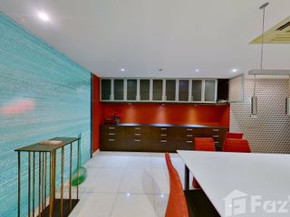 For rent 4 bedrooms condo in Yan Nawa, Bangkok