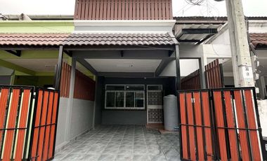 出租 3 卧室 联排别墅 在 Bueng Kum, 曼谷