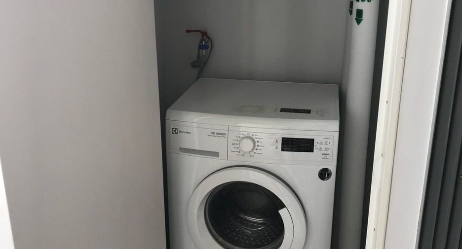 For rent 2 bedrooms condo in Phra Khanong, Bangkok