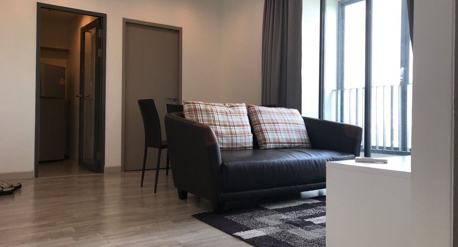 Condo en alquiler de 2 habitaciones en Phra Khanong, Bangkok