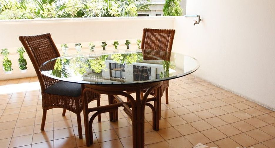 For rent 4 bedrooms condo in Khlong Toei, Bangkok