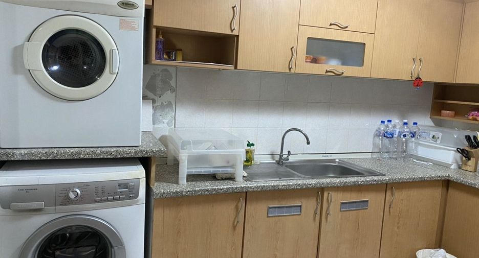 Condo en alquiler de 3 habitaciones en Watthana, Bangkok