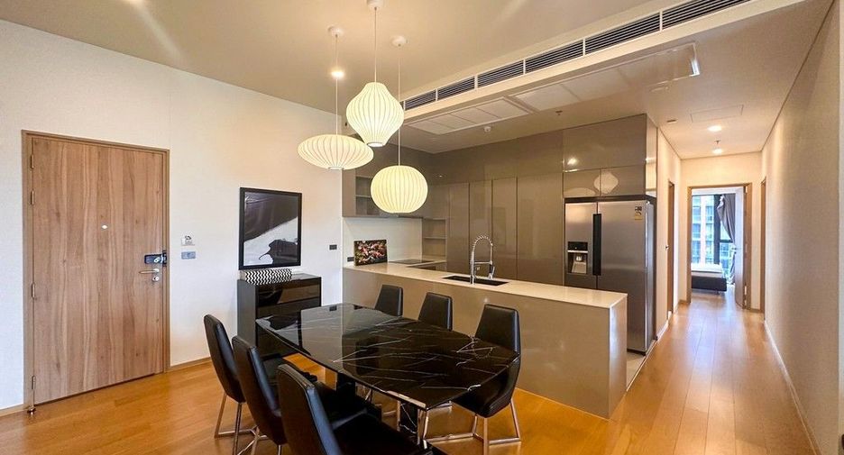 For rent 2 bedrooms condo in Watthana, Bangkok