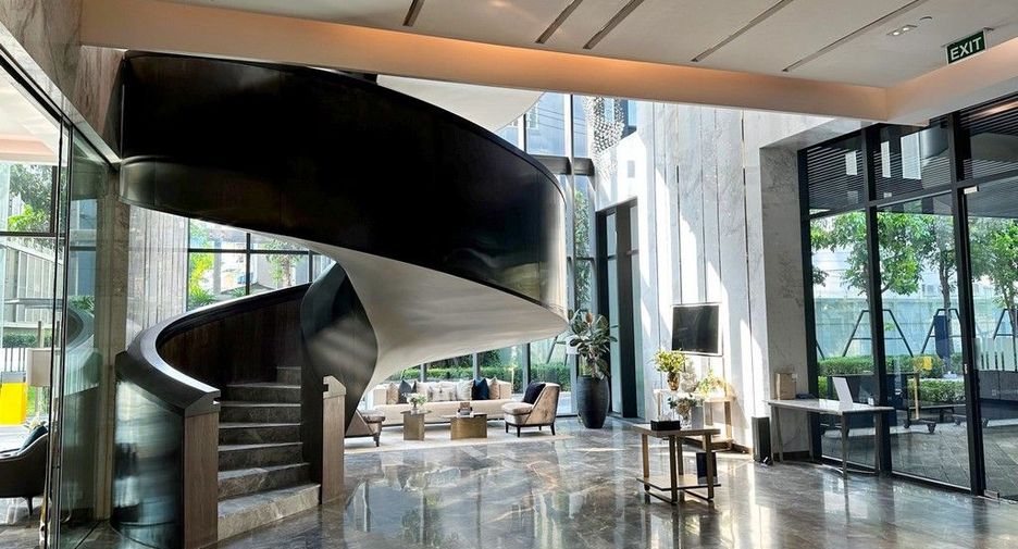 For rent 2 bedrooms condo in Watthana, Bangkok