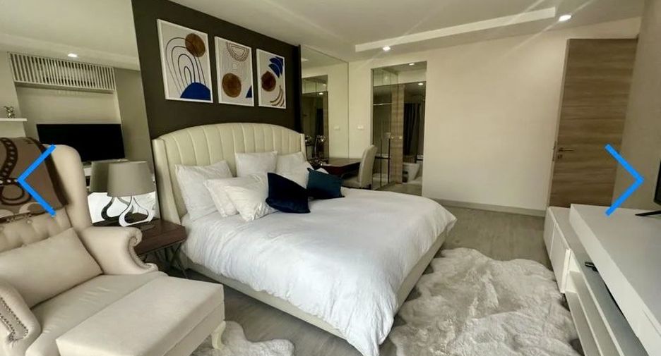 For rent 2 bedrooms condo in Pathum Wan, Bangkok