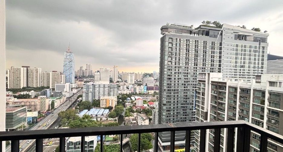 For rent 1 bed condo in Huai Khwang, Bangkok