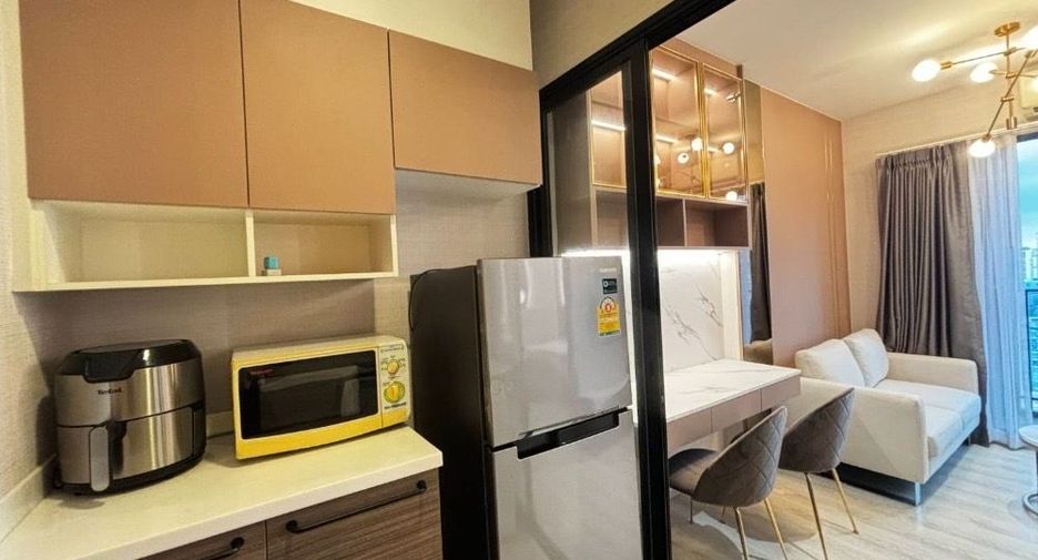 For rent 1 bed condo in Huai Khwang, Bangkok