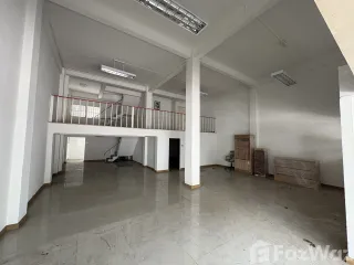 For rent 5 ベッドルーム retail Space in Bang Rak, Bangkok