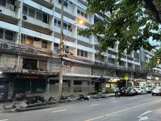 For rent 5 ベッドルーム retail Space in Bang Rak, Bangkok