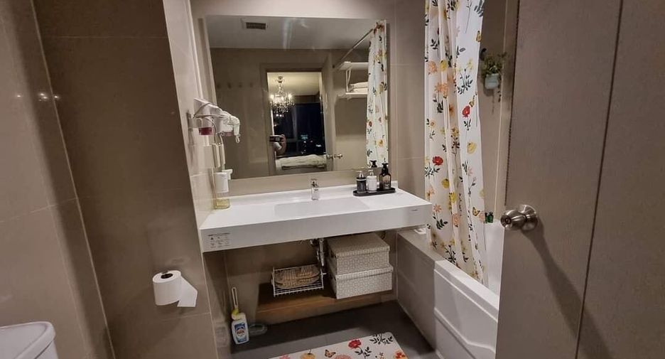 Wohnung zur Miete mit 2 Zimmer in Phra Khanong, Bangkok