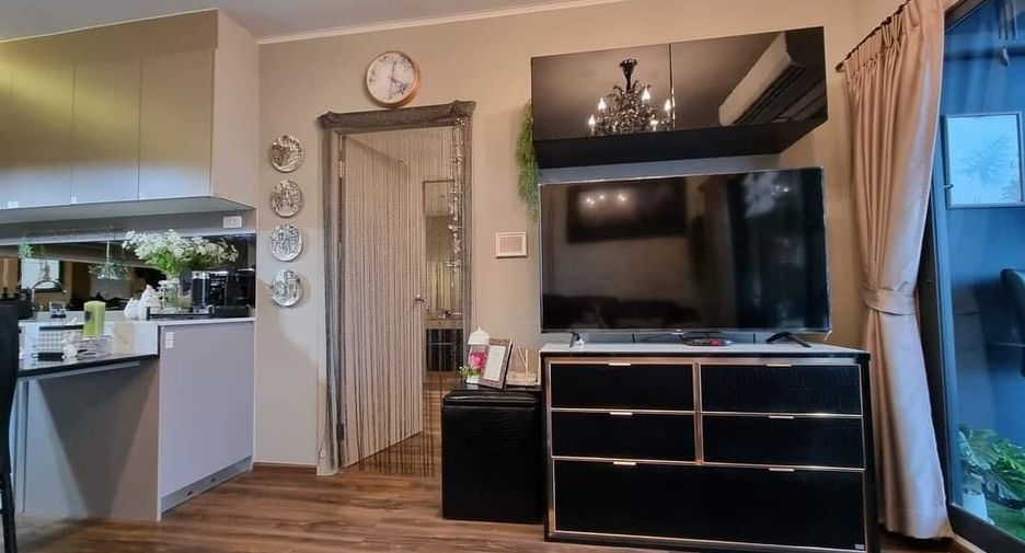 Wohnung zur Miete mit 2 Zimmer in Phra Khanong, Bangkok
