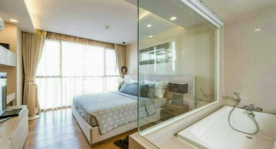 For rent 2 ベッドルーム condo in Watthana, Bangkok