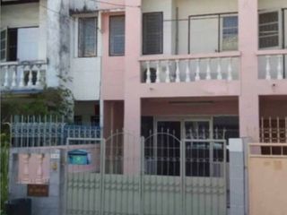 For rent 2 bedrooms townhouse in Bang Na, Bangkok