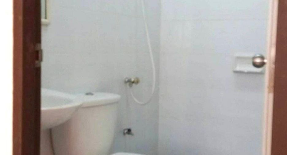 For rent 2 bedrooms townhouse in Bang Na, Bangkok