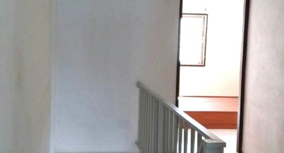 For rent 2 bedrooms townhouse in Bang Na, Bangkok