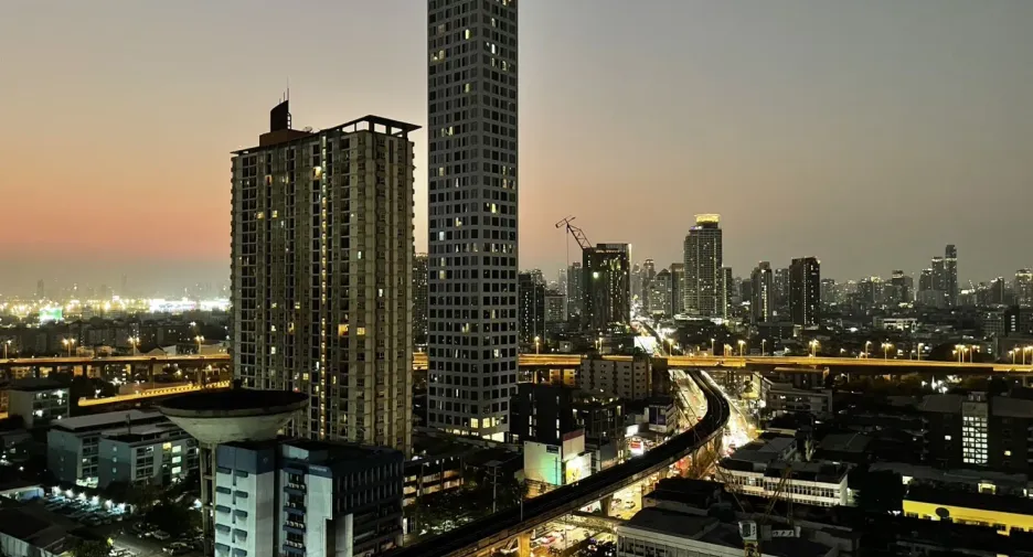 À louer 1 chambre condo à Phra Khanong, Bangkok