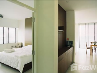 À louer 2 chambres appartement à Bang Rak, Bangkok
