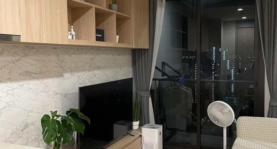 For rent 1 bed condo in Phaya Thai, Bangkok
