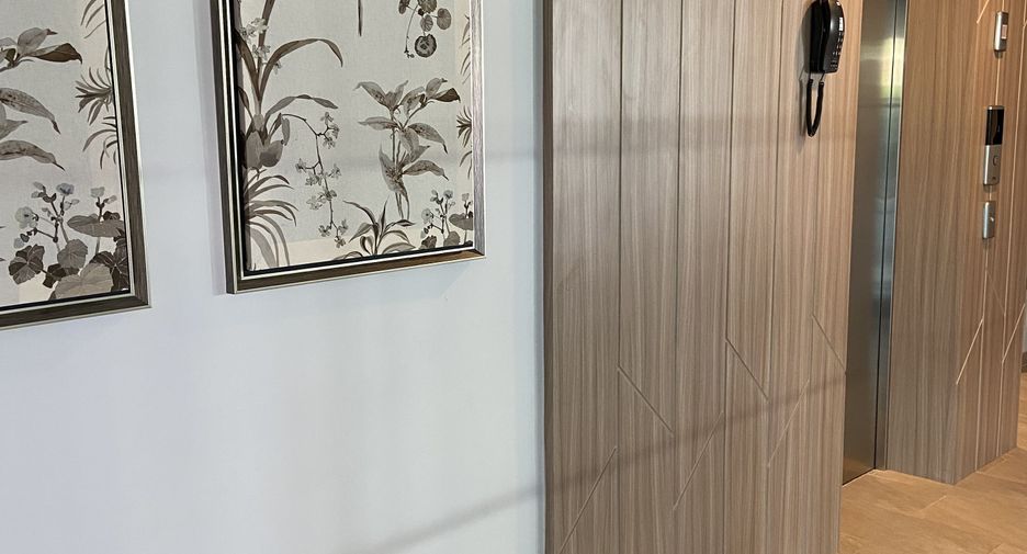 For rent 2 bedrooms apartment in Saphan Sung, Bangkok