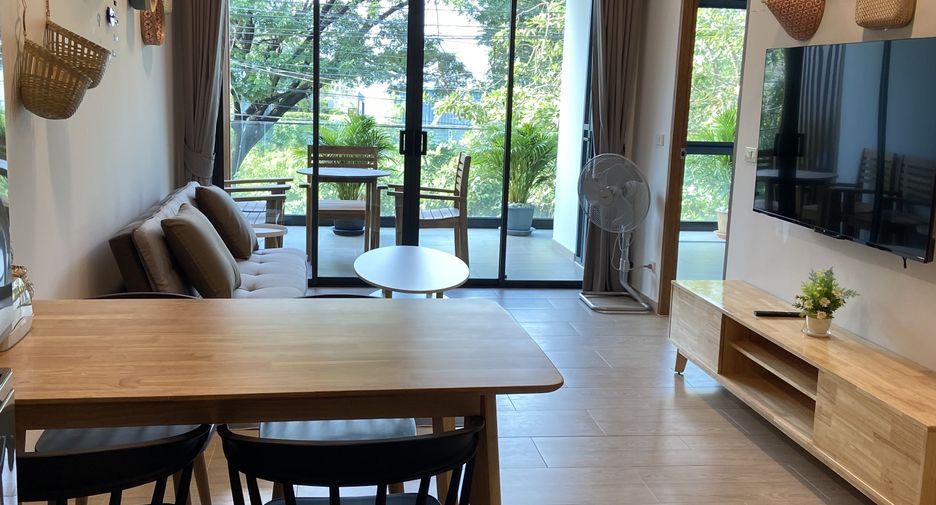 For rent 2 bedrooms apartment in Saphan Sung, Bangkok