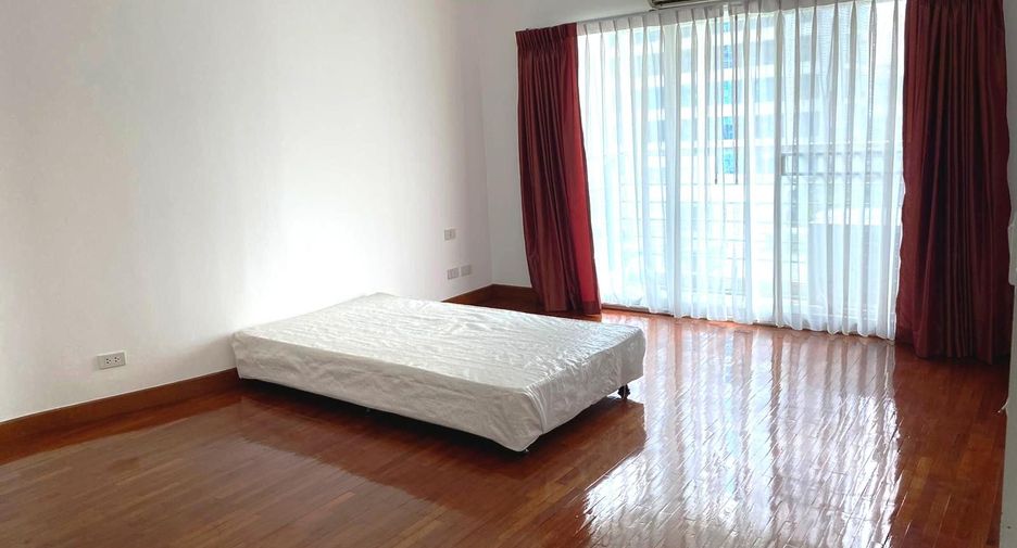 À louer 3 chambres condo à Watthana, Bangkok