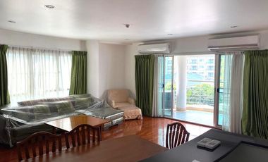 À louer 3 chambres condo à Watthana, Bangkok