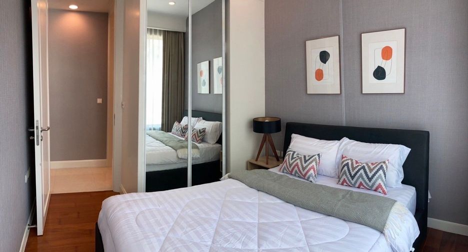 For rent 2 bedrooms condo in Pathum Wan, Bangkok