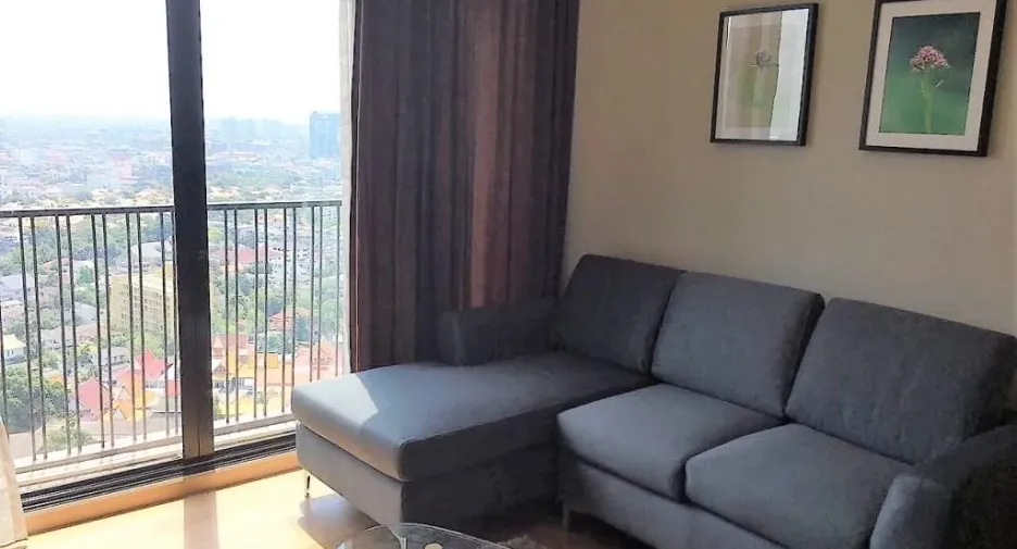 For rent 2 bedrooms condo in Khlong Toei, Bangkok
