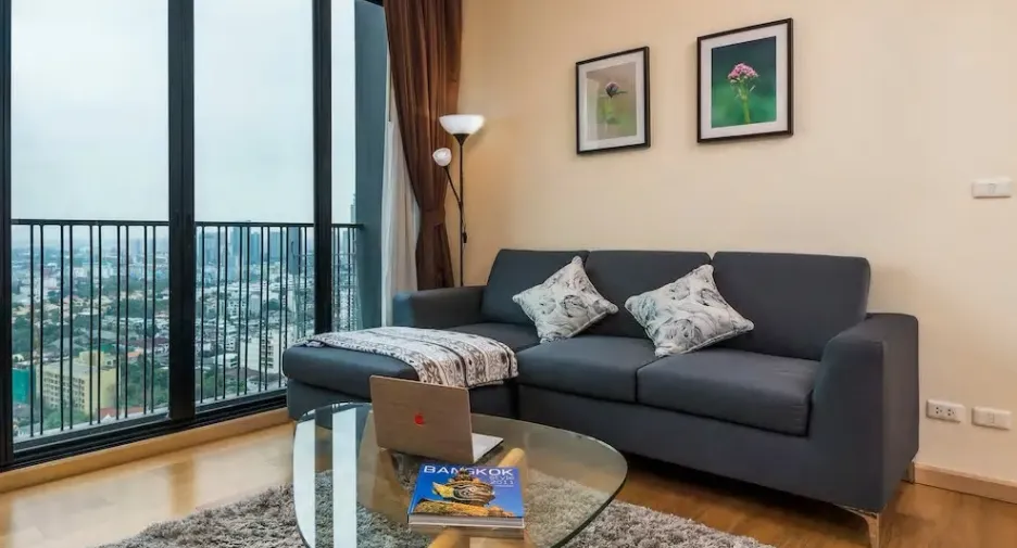 For rent 2 bedrooms condo in Khlong Toei, Bangkok