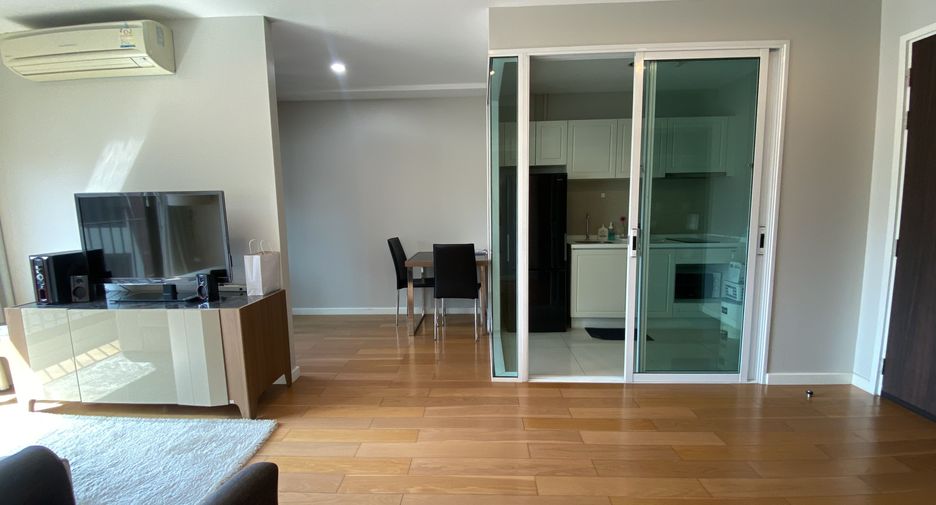For rent 1 bed condo in Khlong Toei, Bangkok