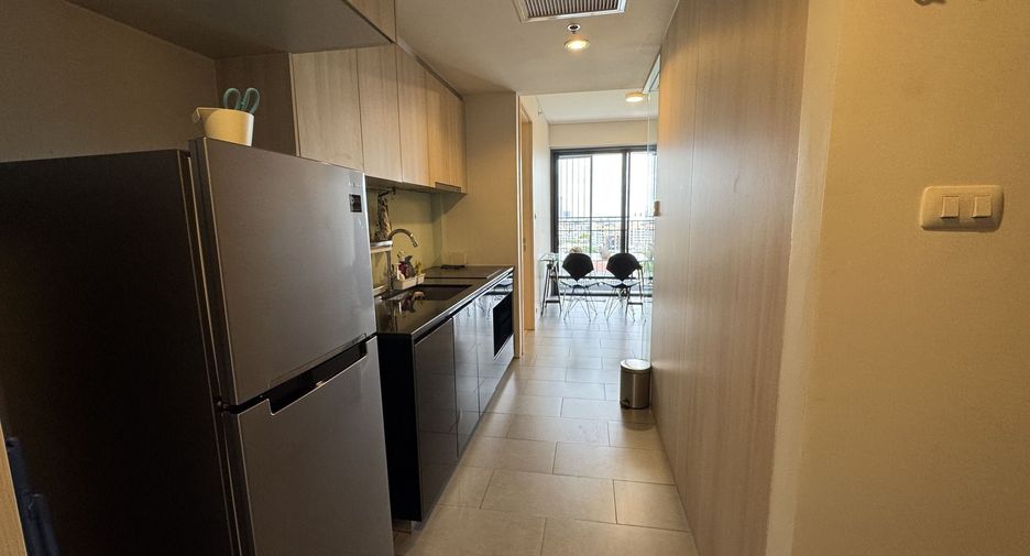For rent 2 bedrooms condo in Phaya Thai, Bangkok