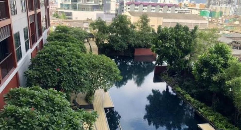 Condo en alquiler de 2 habitaciones en Khlong Toei, Bangkok