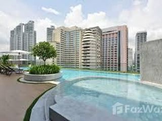 Apartamento en alquiler de 3 habitaciones en Khlong Toei, Bangkok
