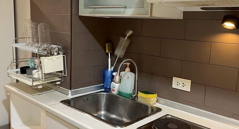 For rent 1 bed condo in Watthana, Bangkok