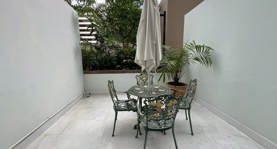 For rent 1 bed condo in Watthana, Bangkok