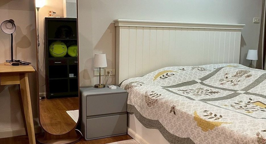 For rent 1 bed condo in Watthana, Bangkok
