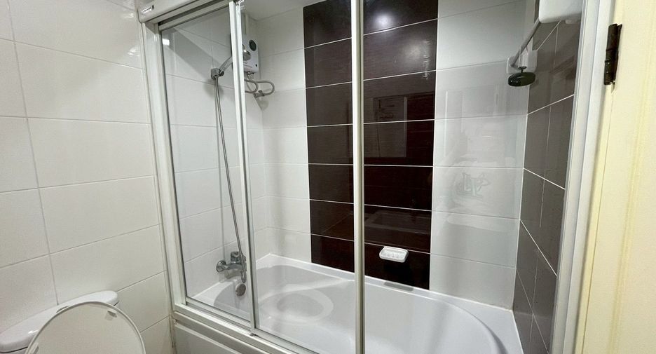 For rent 1 bed condo in Watthana, Bangkok
