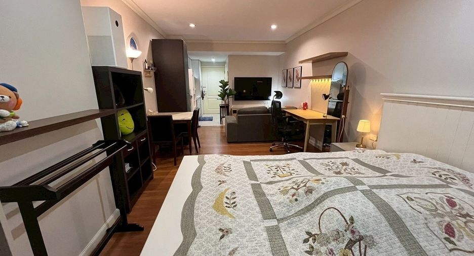 For rent 1 bed condo in Watthana, Bangkok
