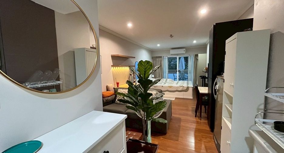 For rent 1 bed condo in Watthana, Bangkok