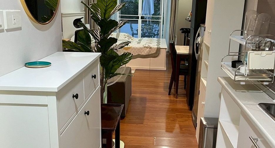 For rent 1 bed condo in Watthana, Bangkok