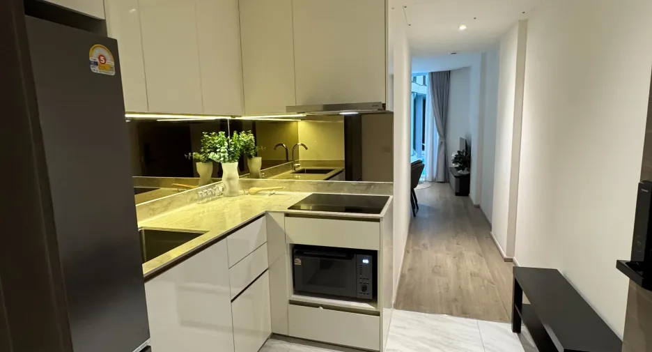 For rent 2 bedrooms condo in Khlong Toei, Bangkok