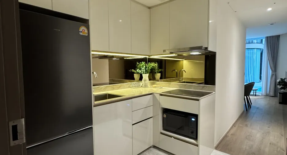 For rent 2 bedrooms condo in Khlong Toei, Bangkok