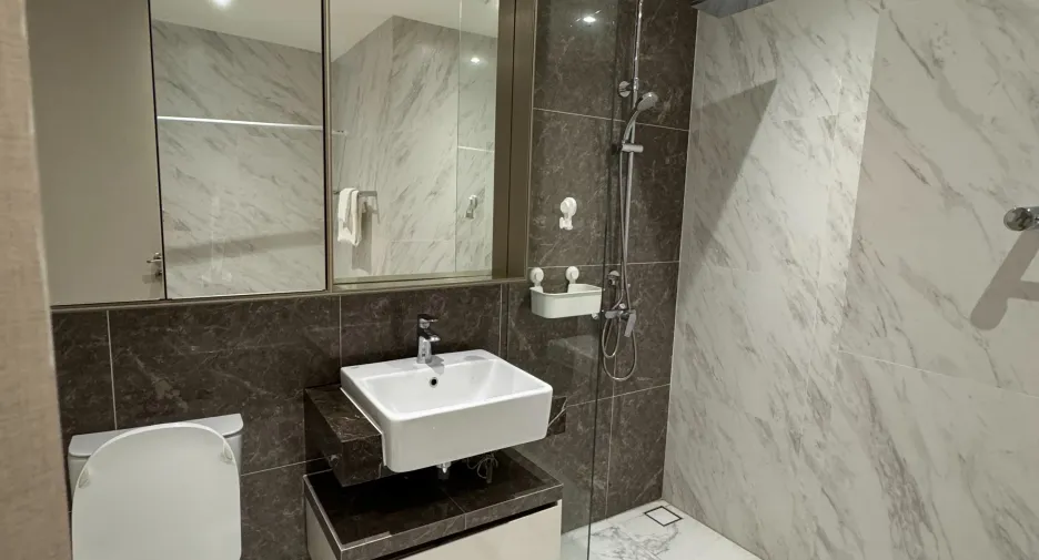 For rent 2 bedrooms condo in Khlong Toei, Bangkok