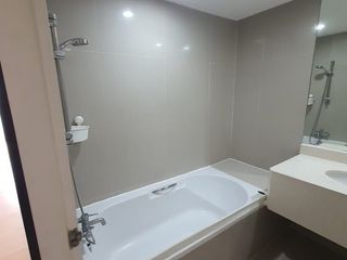 Аренда студия кондо в Кхлонг Тоеи, Бангкок