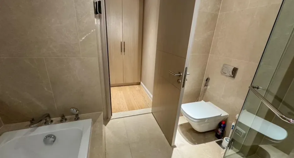 Wohnung zur Miete mit 2 Zimmer in Khlong San, Bangkok