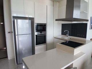 Condo en alquiler de 2 habitaciones en Bang Kho Laem, Bangkok