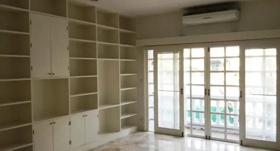 Wohnung zur Miete mit 3 Zimmer in Watthana, Bangkok