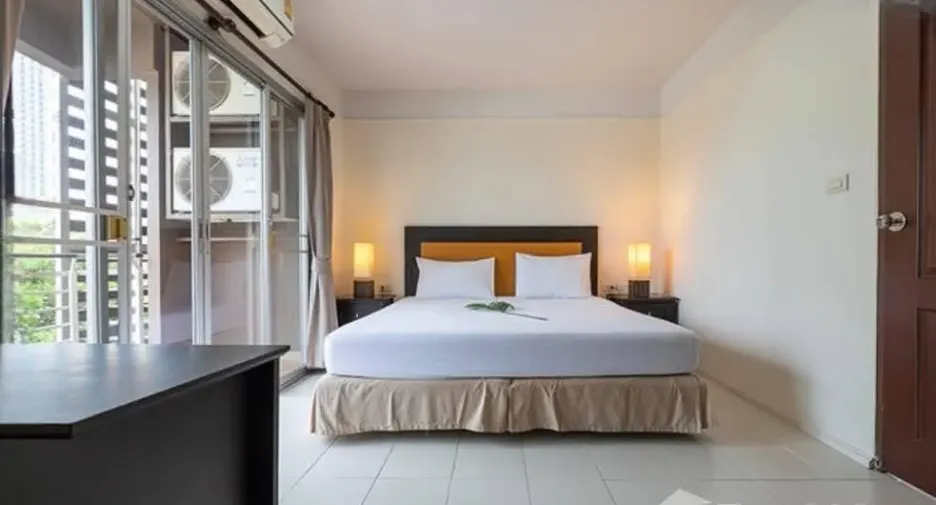 For rent 1 bed condo in Khlong Toei, Bangkok